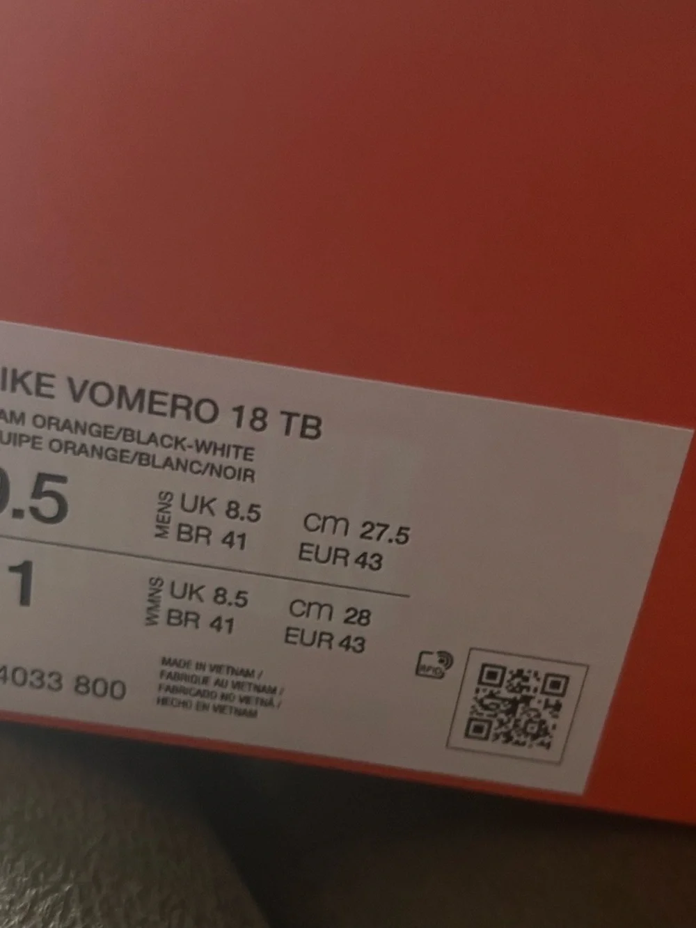 NEW Nike Vomero 18 TB Running Shoes - Men’s 9.5 / Women’s 11 - Never Worn